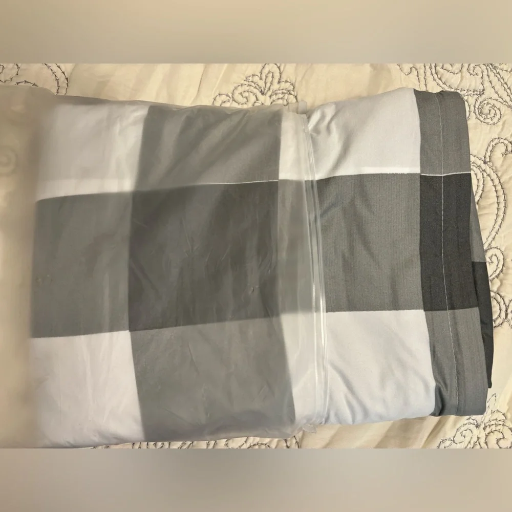 Buffalo check duvet cover. Queen size.